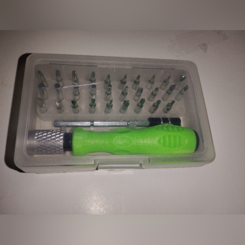 Green Multi-Bit Screwdriver Set